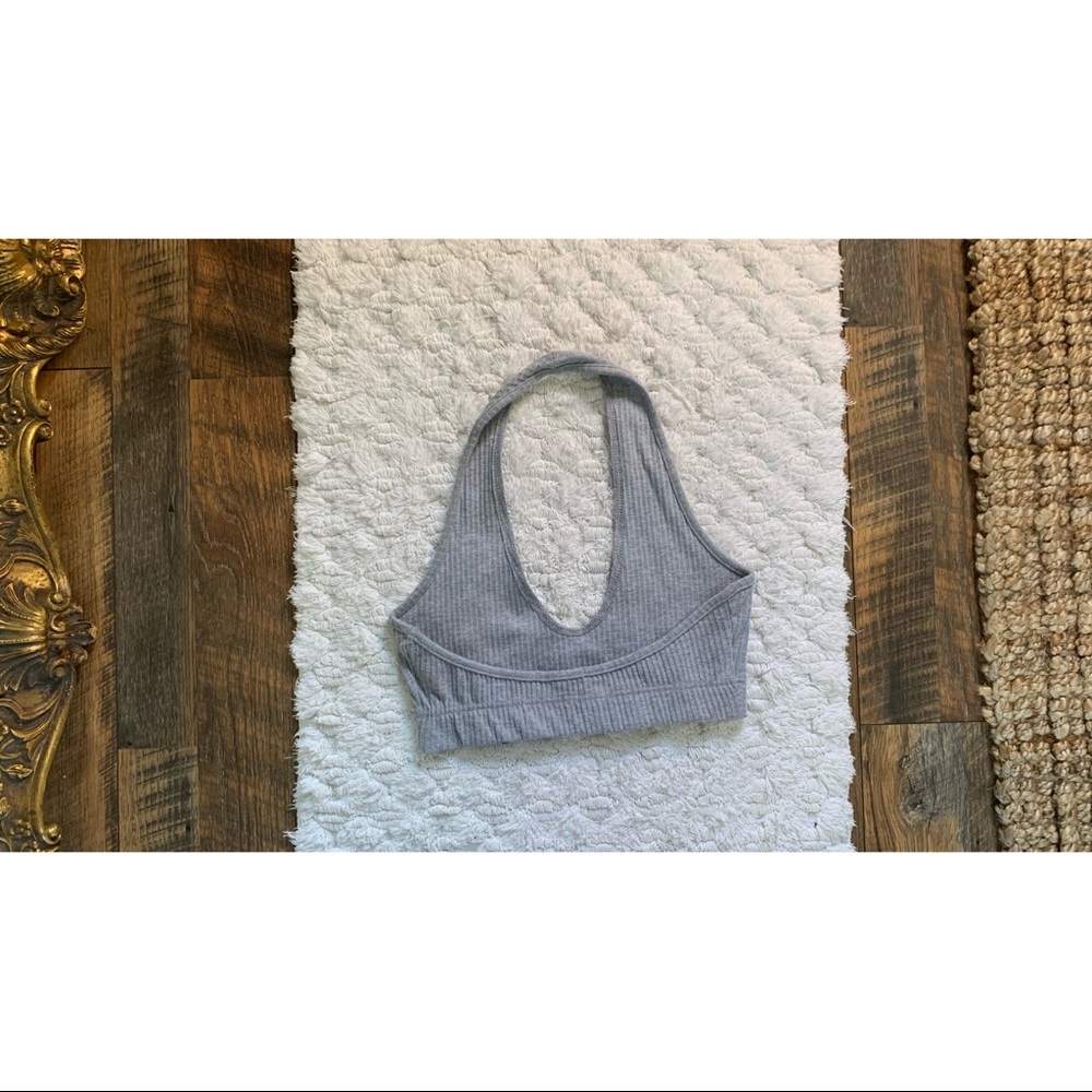 MISSGUIDED Halter Top - Picture 2 of 3